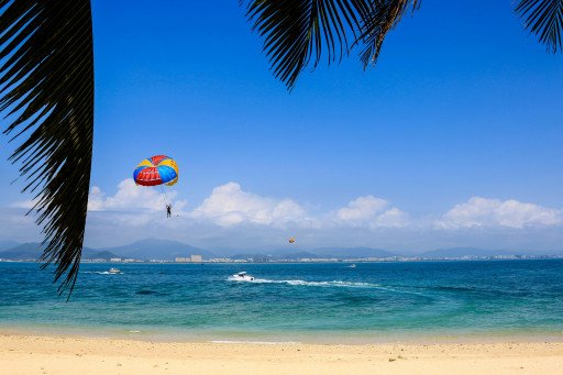 The Ultimate Guide to Parasailing Parachutes: Soaring Beyond Expectations